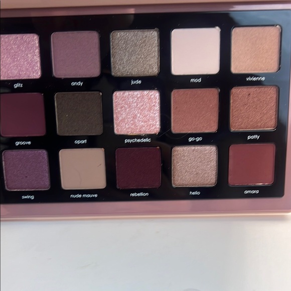 Natasha Denona Retro Eyeshadow Palette - Picture 8 of 9
